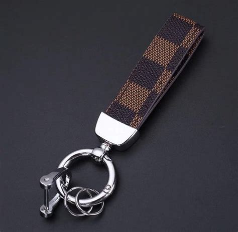 louis vuitton sleutelhanger pasjes|Louis Vuitton key holder.